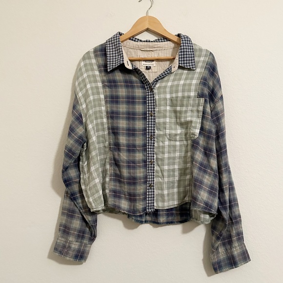 NWOT American Eagle Cropped Flannel Shirt - Picture 1 of 7
